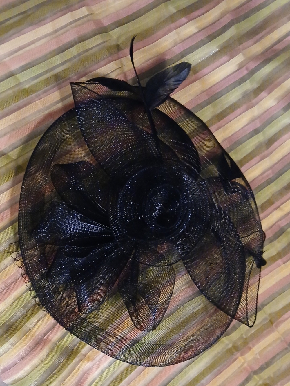 Black Decorative Fascinator Hat - Women's Hair Accessory